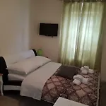 Elg בית הארחה 3*