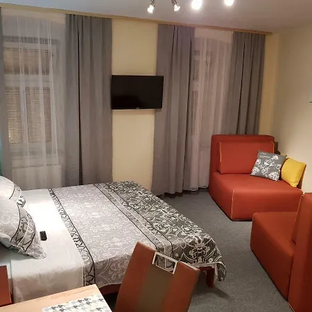 Elg Pensjonat Postojna