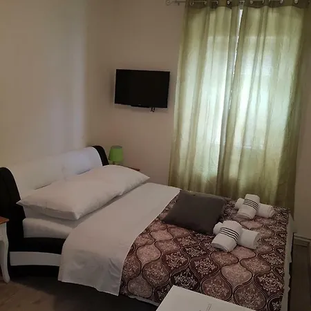 Elg Hiša za goste 3*