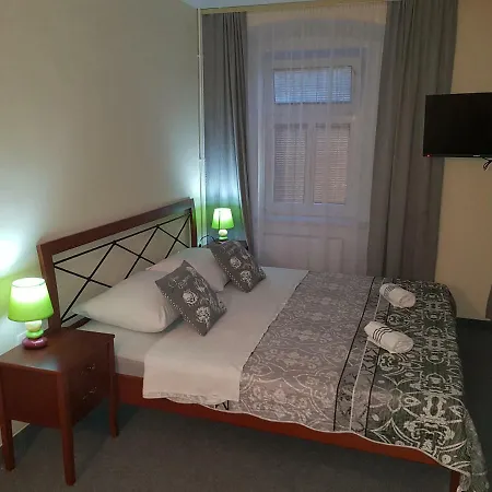 Pensjonat Elg Postojna