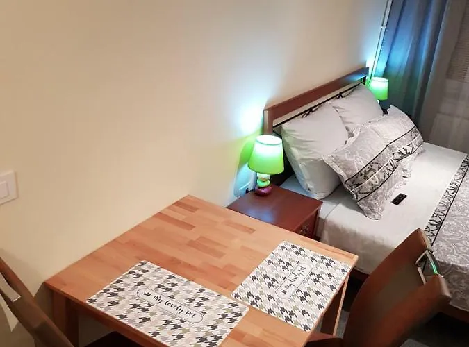 Elg بوستوينا