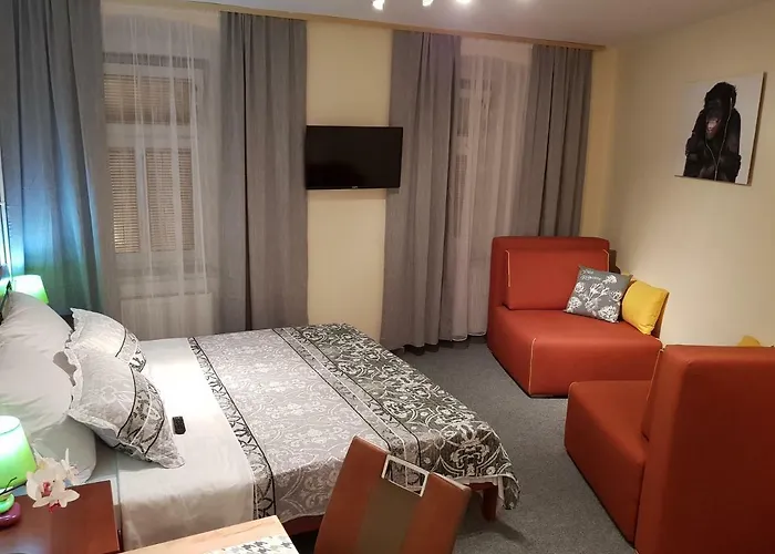 Elg بيت ضيافة بوستوينا