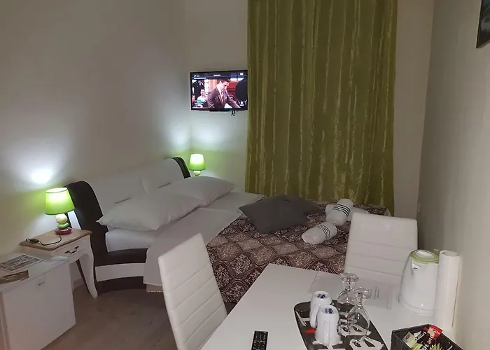 Pensjonat Elg Postojna