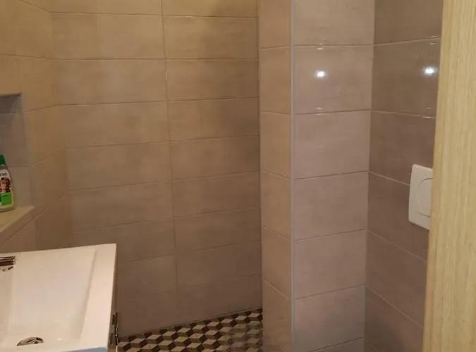 Elg 3* بوستوينا